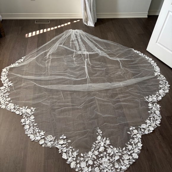 Ivory Beaded Wedding Veil - Picture 5 of 6